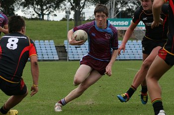 Chase Stanley Cup - Illawarra SHS v The HILLS SHS action (photo : ourfootymedia) 