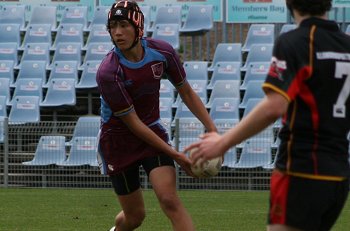 Chase Stanley Cup - Illawarra SHS v The HILLS SHS action (photo : ourfootymedia) 