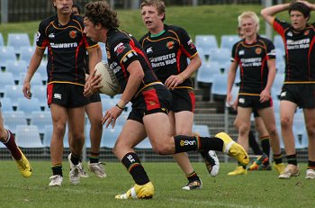 Chase Stanley Cup - Illawarra SHS v The HILLS SHS action (photo : ourfootymedia) 