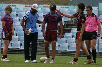 Chase Stanley Cup - Illawarra SHS v The HILLS SHS action (photo : ourfootymedia) 