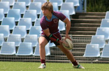 Chase Stanley Cup - Illawarra SHS v The HILLS SHS action (photo : ourfootymedia) 
