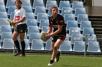 Chase Stanley Cup - Illawarra SHS v The HILLS SHS action (photo : ourfootymedia) 