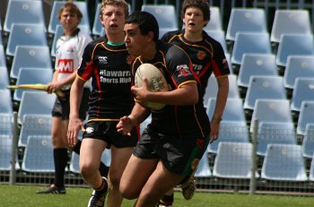 Chase Stanley Cup - Illawarra SHS v The HILLS SHS action (photo : ourfootymedia) 