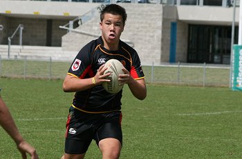 Chase Stanley Cup - Illawarra SHS v The HILLS SHS action (photo : ourfootymedia) 