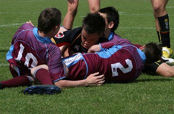 Chase Stanley Cup - Illawarra SHS v The HILLS SHS action (photo : ourfootymedia) 