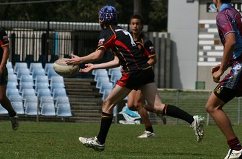 Chase Stanley Cup - Illawarra SHS v The HILLS SHS action (photo : ourfootymedia) 