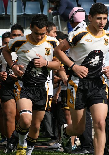 2010 Buckley Shield Grand Final - Bass HS v Brisbane Waters HS action (Photo's : Steve Montgomery / OurFootyTeam.com)