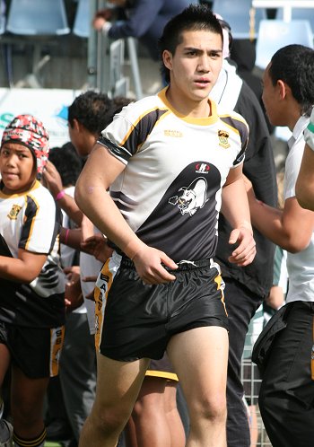 2010 Buckley Shield Grand Final - Bass HS v Brisbane Waters HS action (Photo's : Steve Montgomery / OurFootyTeam.com)
