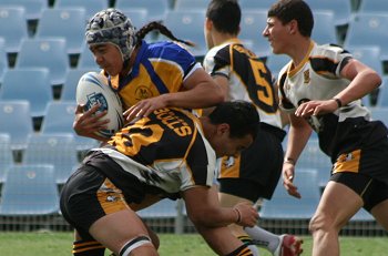 2010 Buckley Shield Grand Final - Bass HS v Brisbane Waters HS action (Photo's : Steve Montgomery / OurFootyTeam.com)