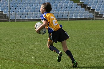 2010 Buckley Shield Grand Final - Bass HS v Brisbane Waters HS action (Photo's : Steve Montgomery / OurFootyTeam.com)