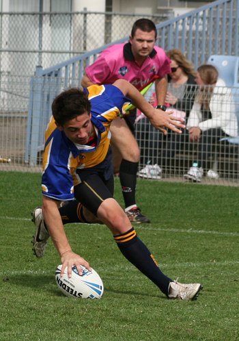 2010 Buckley Shield Grand Final - Bass HS v Brisbane Waters HS action (Photo's : Steve Montgomery / OurFootyTeam.com)