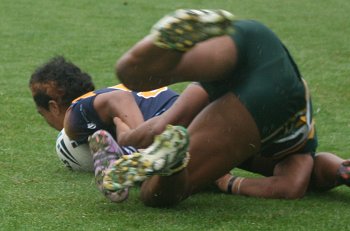 2010 Buckley Shield Grand Final action Hunter SHS v Westfields SHS (Photo's : ourfootymedia)