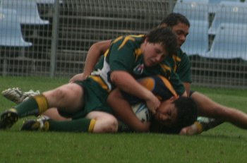 2010 Buckley Shield Grand Final action Hunter SHS v Westfields SHS (Photo's : ourfootymedia)