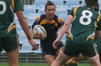 2010 Buckley Shield Grand Final action Hunter SHS v Westfields SHS (Photo's : ourfootymedia)