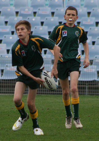 2010 Buckley Shield Grand Final action Hunter SHS v Westfields SHS (Photo's : ourfootymedia)