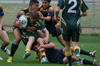 2010 Buckley Shield Grand Final action Hunter SHS v Westfields SHS (Photo's : ourfootymedia)