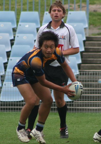 2010 Buckley Shield Grand Final action Hunter SHS v Westfields SHS (Photo's : ourfootymedia)