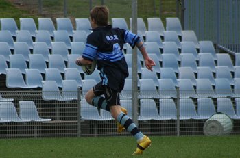 NSWPSSA CLASSIC SHIELD Grand Final Action Muswellbrook PS v Sth Wagga PS @ Shark Park (Photo : ourfootymedia)