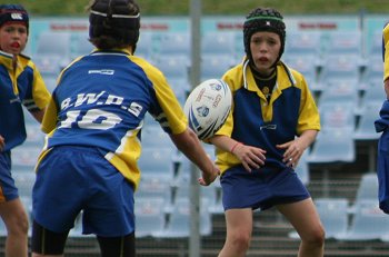 NSWPSSA CLASSIC SHIELD Grand Final Action Muswellbrook PS v Sth Wagga PS @ Shark Park (Photo : ourfootymedia)