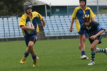 NSWPSSA CLASSIC SHIELD Grand Final Action Muswellbrook PS v Sth Wagga PS @ Shark Park (Photo : ourfootymedia)