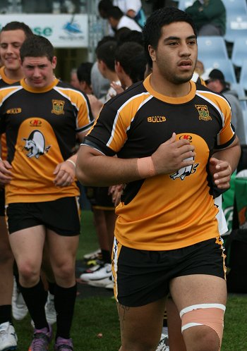 NSWCHS UNI SHIELD Grand Final Endeavour SHS v Bass HS action (Photo's : ourfootymedia)