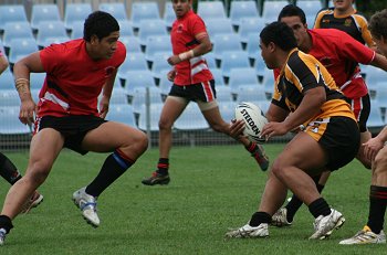 NSWCHS UNI SHIELD Grand Final Endeavour SHS v Bass HS action (Photo's : ourfootymedia)