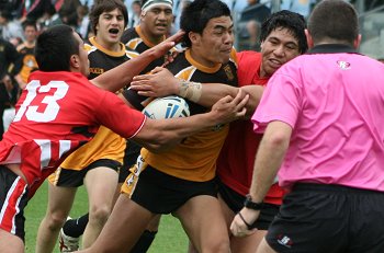 NSWCHS UNI SHIELD Grand Final Endeavour SHS v Bass HS action (Photo's : ourfootymedia)