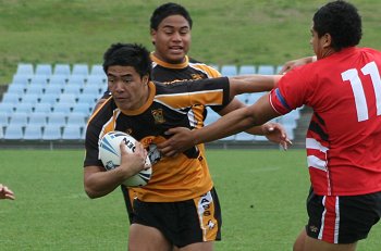 NSWCHS UNI SHIELD Grand Final Endeavour SHS v Bass HS action (Photo's : ourfootymedia)