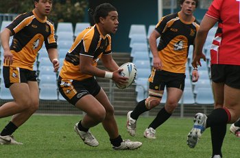 NSWCHS UNI SHIELD Grand Final Endeavour SHS v Bass HS action (Photo's : ourfootymedia)