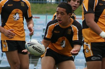 NSWCHS UNI SHIELD Grand Final Endeavour SHS v Bass HS action (Photo's : ourfootymedia)