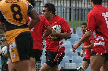 NSWCHS UNI SHIELD Grand Final Endeavour SHS v Bass HS action (Photo's : ourfootymedia)