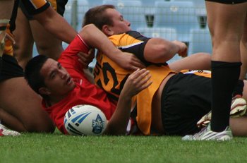 NSWCHS UNI SHIELD Grand Final Endeavour SHS v Bass HS action (Photo's : ourfootymedia)