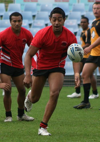 NSWCHS UNI SHIELD Grand Final Endeavour SHS v Bass HS action (Photo's : ourfootymedia)