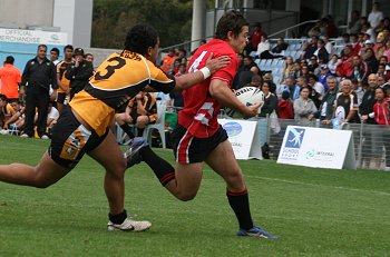 NSWCHS UNI SHIELD Grand Final Endeavour SHS v Bass HS action (Photo's : ourfootymedia)