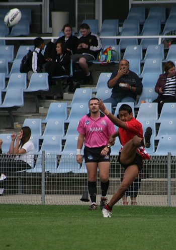NSWCHS UNI SHIELD Grand Final Endeavour SHS v Bass HS action (Photo's : ourfootymedia)