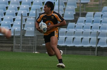 NSWCHS UNI SHIELD Grand Final Endeavour SHS v Bass HS action (Photo's : ourfootymedia)