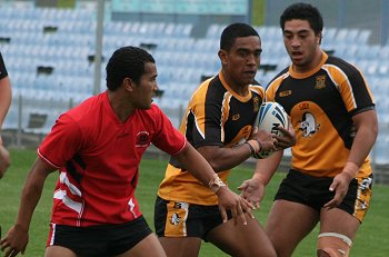 NSWCHS UNI SHIELD Grand Final Endeavour SHS v Bass HS action (Photo's : ourfootymedia)