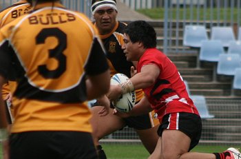 NSWCHS UNI SHIELD Grand Final Endeavour SHS v Bass HS action (Photo's : ourfootymedia)