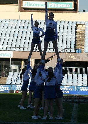 THE HILLS SHS CHEER LEADERS @ SHARK PARK (Photo : ourfootymedia) 