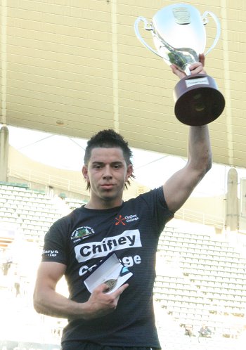 Michael Compton Hold the 1st ARL Schoolboys TROPHY (Photo : ourfootymedia) 