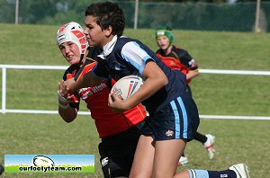 Michael Buettner Shield action - Illawarra Sports High School v Matraville Sports High School (Photo's : OurFootyMedia) 