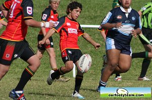 Michael Buettner Shield action - Illawarra Sports High School v Matraville Sports High School (Photo's : OurFootyMedia) 