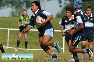 Michael Buettner Shield action - Illawarra Sports High School v Matraville Sports High School (Photo's : OurFootyMedia) 