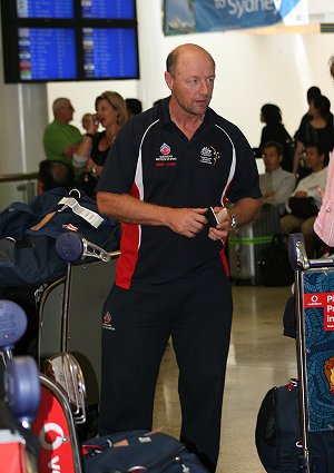 Brian Johnston - Welcome home AIS (Photo's : ourfooty media)