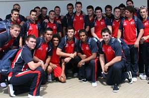 AIS team at the Sydney Airport (Photo : ourfootymedia)