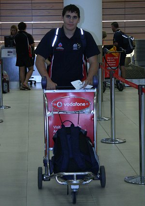 AIS arrive home (Photo : OurFootyMedia)