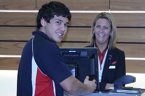 AIS arrive home (Photo : OurFootyMedia)