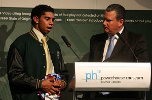 Albert Kelly accepts his cousin Greg Inglis' jersey ( Photo's : ourfooty media ) 