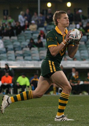 Jacob Miller catches the footy on the fly and runs - AUSTRALIAN SCHOOLBOYS v GBC U18 YOUNG LIONS 1st Test 2009 ACTION (Photo's : ourfootymedia)