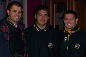 Brendan Barlow with Chris Grevsmuhl and Paul Carter (Photo : HOOPS) 